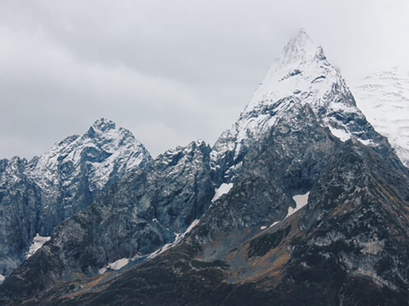 Горные пики.